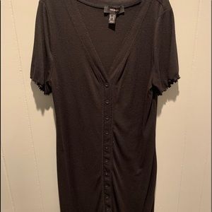 Ribbed Fitted Dress w/ ruffled sleeves